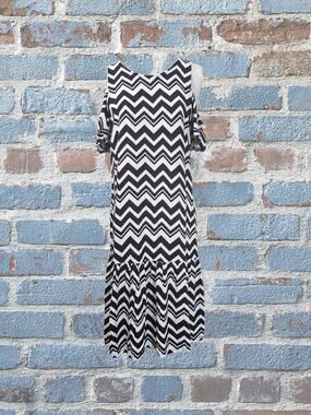 Peekaboo Sleeve Dress – Fits 32” Chest – Cute Summer Casual XS to S